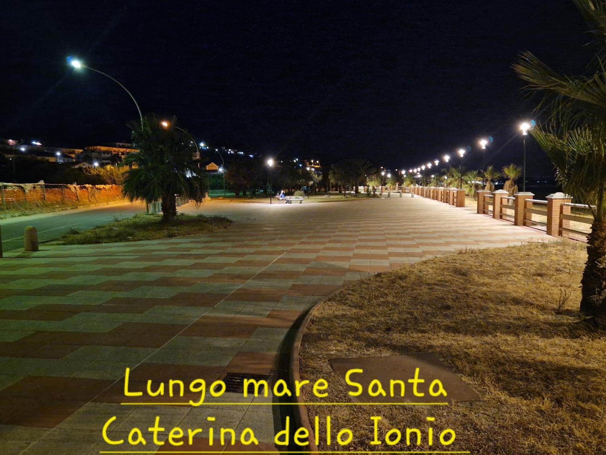 Апартаменти Nina'S House 3 , A 300 Metri Dal Mare Santa Caterina Dello Ionio Marina Екстер'єр фото